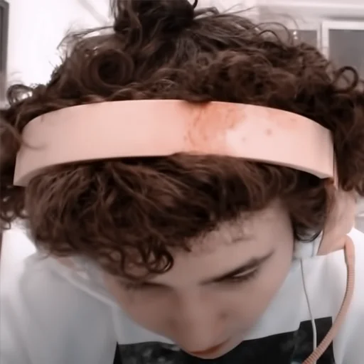 Человек модный аксессуар причёска