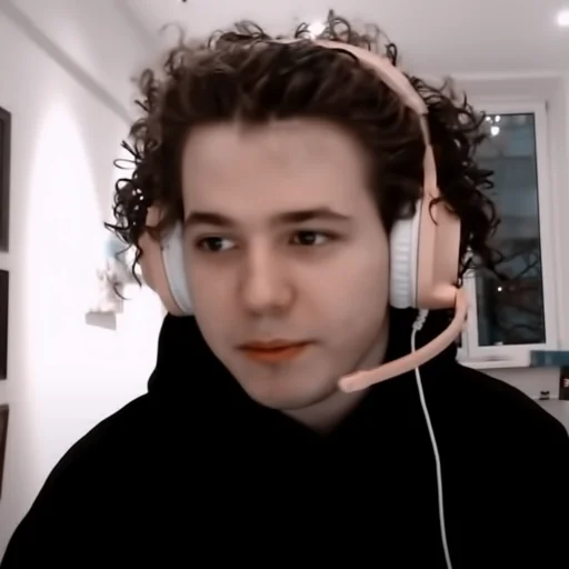 ،️ ♡⃕ jojohf » 𝗺𝗼𝗼𝗱. @anhedoniastkrs - Человек