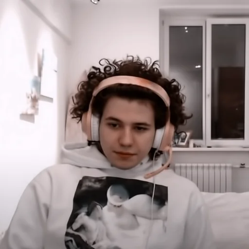 Человек стена комнатный