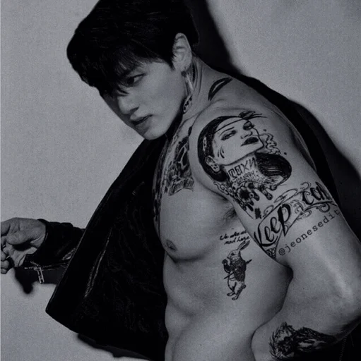 татуировка черно-белый Человек