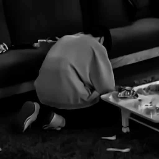 Sticker 𝐀𝗇𝗍𝗈𝗇𝗂𝖾'𝗌 𝐌𝗈𝗈𝖽 ネ· @stkworld - 1