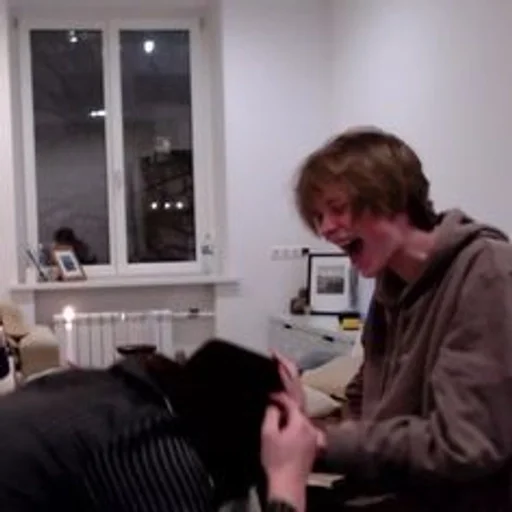 Человек комнатный стена