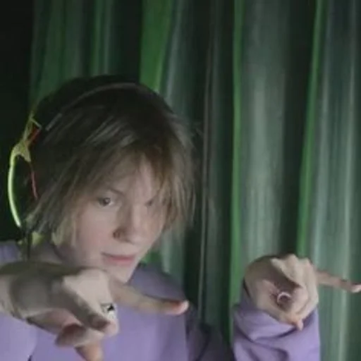 Человек человеческое лицо занавеска