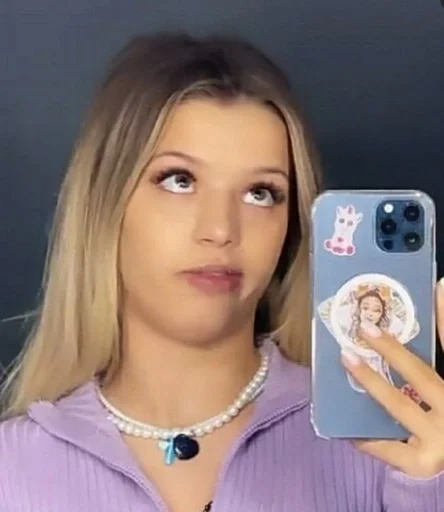 Человек человеческое лицо модный аксессуар