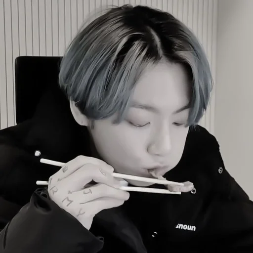 Человек комнатный курение