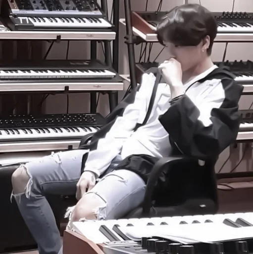 Sticker 谷 • ›› jungkook : @mddelicieux - 2