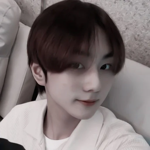 Sticker 📜|| 𝗷𝘂𝗻𝗴𝘄𝗼𝗻. :: @fStikBot - 10