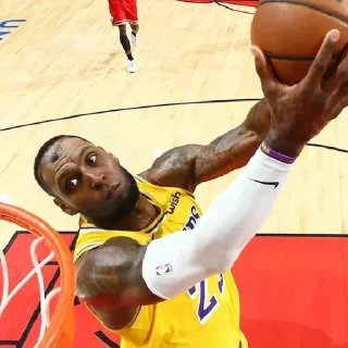 Стикер Создать мемы ➡️ @sportsmem_bot - 3