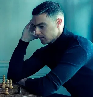 Стикер Создать мемы ➡️ @sportsmem_bot - 1