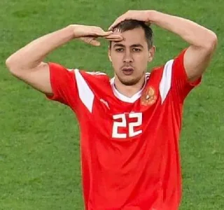 Стикер Создать мемы ➡️ @sportsmem_bot - 1