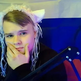 Стикер kussia - 3