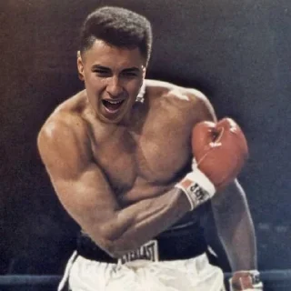 Стикер Создать мемы ➡️ @sportsmem_bot - 6