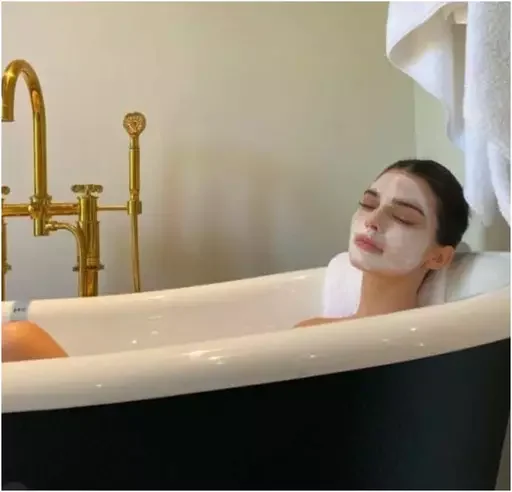 Стикер kendall jenner-uwukendal🤍 - 11