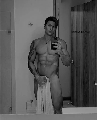 Человек стена грудь