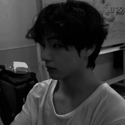 Стикер kim taehyung @nayzhvnya - 11