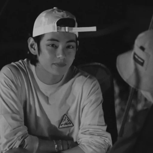 Стикер kim taehyung @nayzhvnya - 1