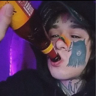 человеческое лицо Человек безалкогольный напиток