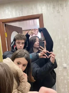 Стикер 😙 - 4