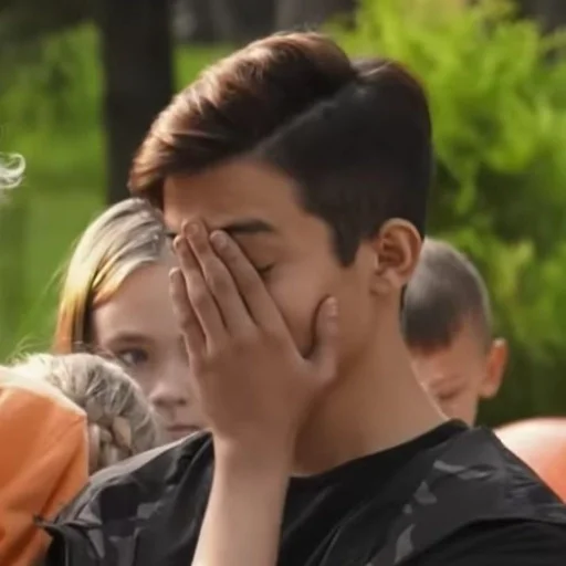 person kiss human face