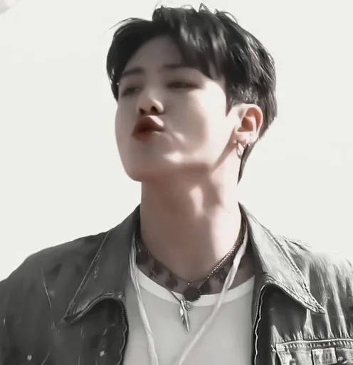 Sticker 𝙅𝙐𝙉𝙂𝙆𝙊𝙊𝙆:: @eliskis - 9