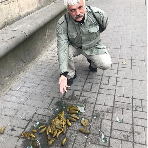 Человек одежда земля