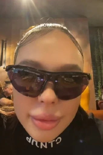 Sticker korr_by_fStikBot - 1