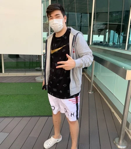 Стикер Konina Power by @fStikBot - 6