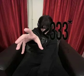 Стикер кровавый день @soyll3s @soyll3s @soyll3s @TgEmodziBot - 9