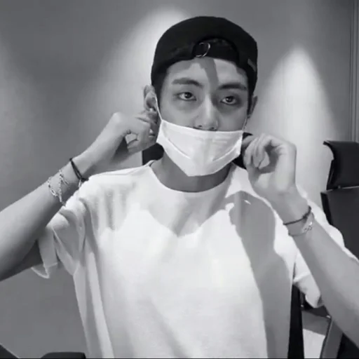 Человек коловорот одежда