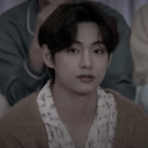 ㅤ 危 ⨾ V. ⚂⚃ ❳  @GALVCTRON - 