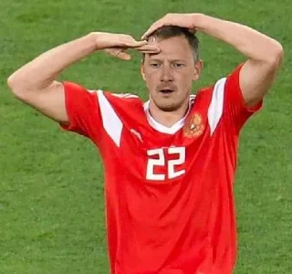 Стикер Создать мемы ➡️ @sportsmem_bot - 1