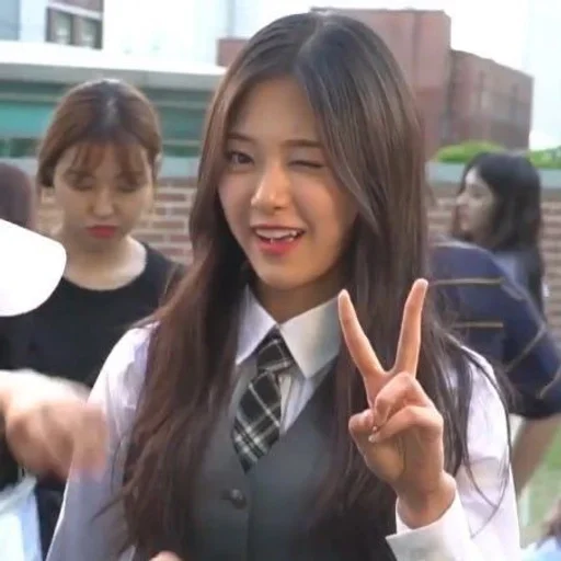 Sticker loonaqueens :: @fStikBot - 6