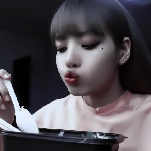 Человек девочка губа