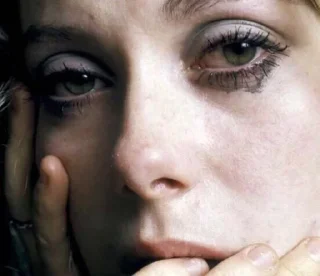 Стикер лё бэйсик бич - 11