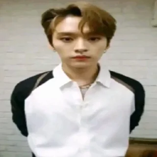 Стикер ‧⁎˚🗿. lee know by @lanasticks - 8