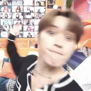 Стикер ‧⁎˚🗿. lee know by @lanasticks - 1