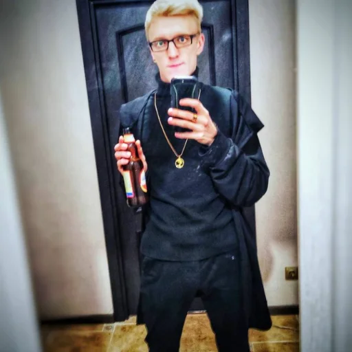 Человек одежда человеческое лицо