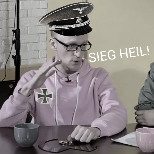 Лео Фалос @box_37 - человеческое лицо