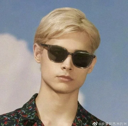 человеческое лицо Человек небо