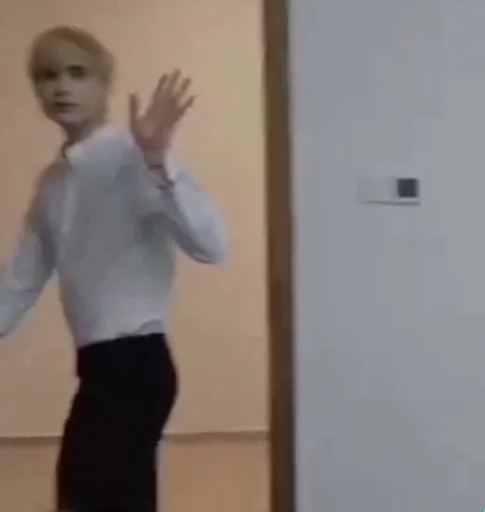 Человек стена одежда