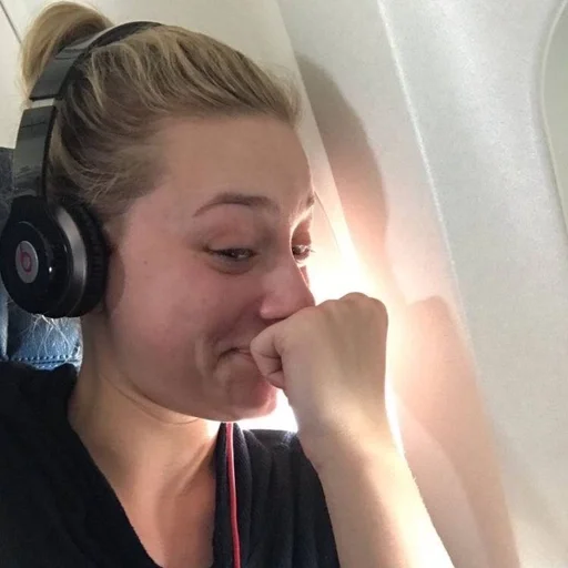 Человек человеческое лицо наушники