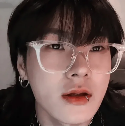 Человек губа человеческое лицо