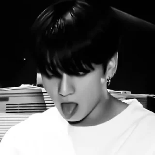 Стикер ☯︎ - 8