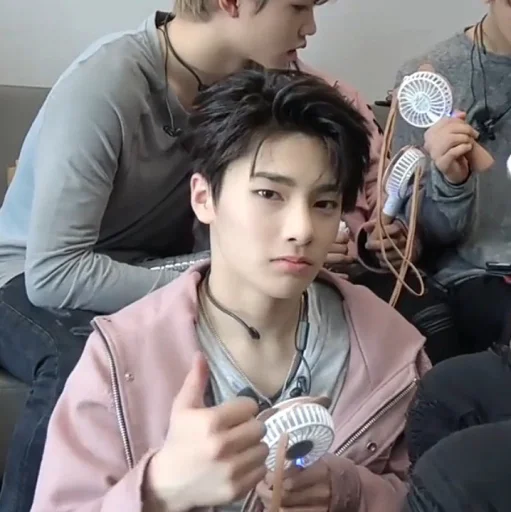 Человек человеческое лицо одежда