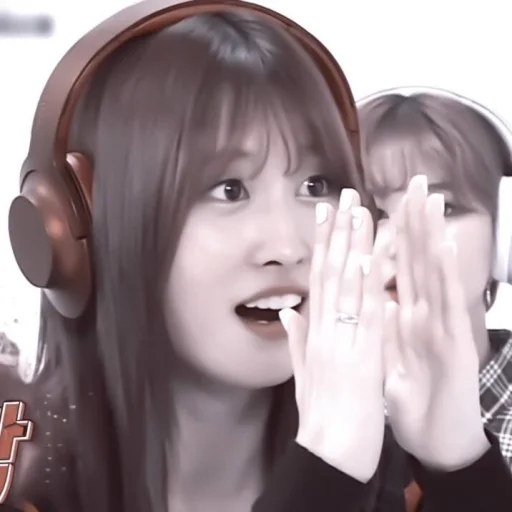 Sticker [🏸] ;; momo ;; @lumicore_present - 5