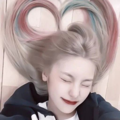 Человек шиньон человеческое лицо