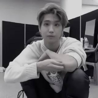 Sticker #jisung horny «🗝 by @lumicore_present - 4