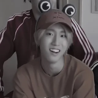 Sticker #jisung horny «🗝 by @lumicore_present - 7