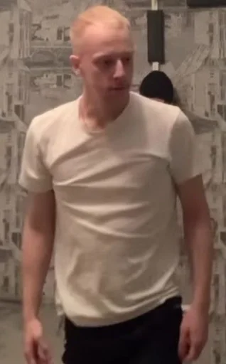 Человек плечо шея