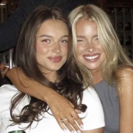 Стикер luvbyarinka - 1